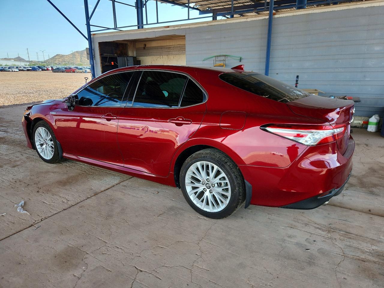 2020 TOYOTA CAMRY XLE — снимка 2