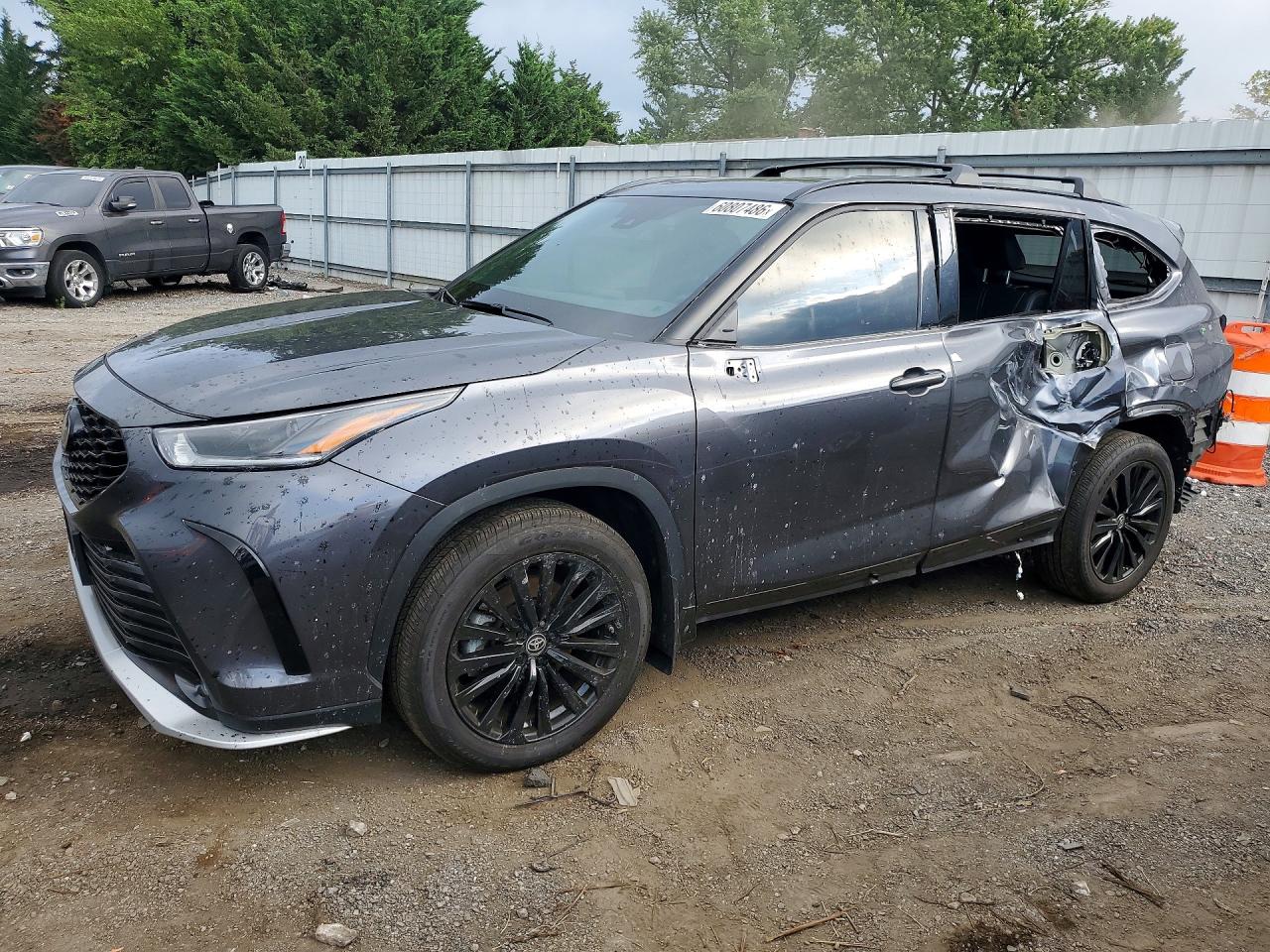2024 TOYOTA HIGHLANDER XSE