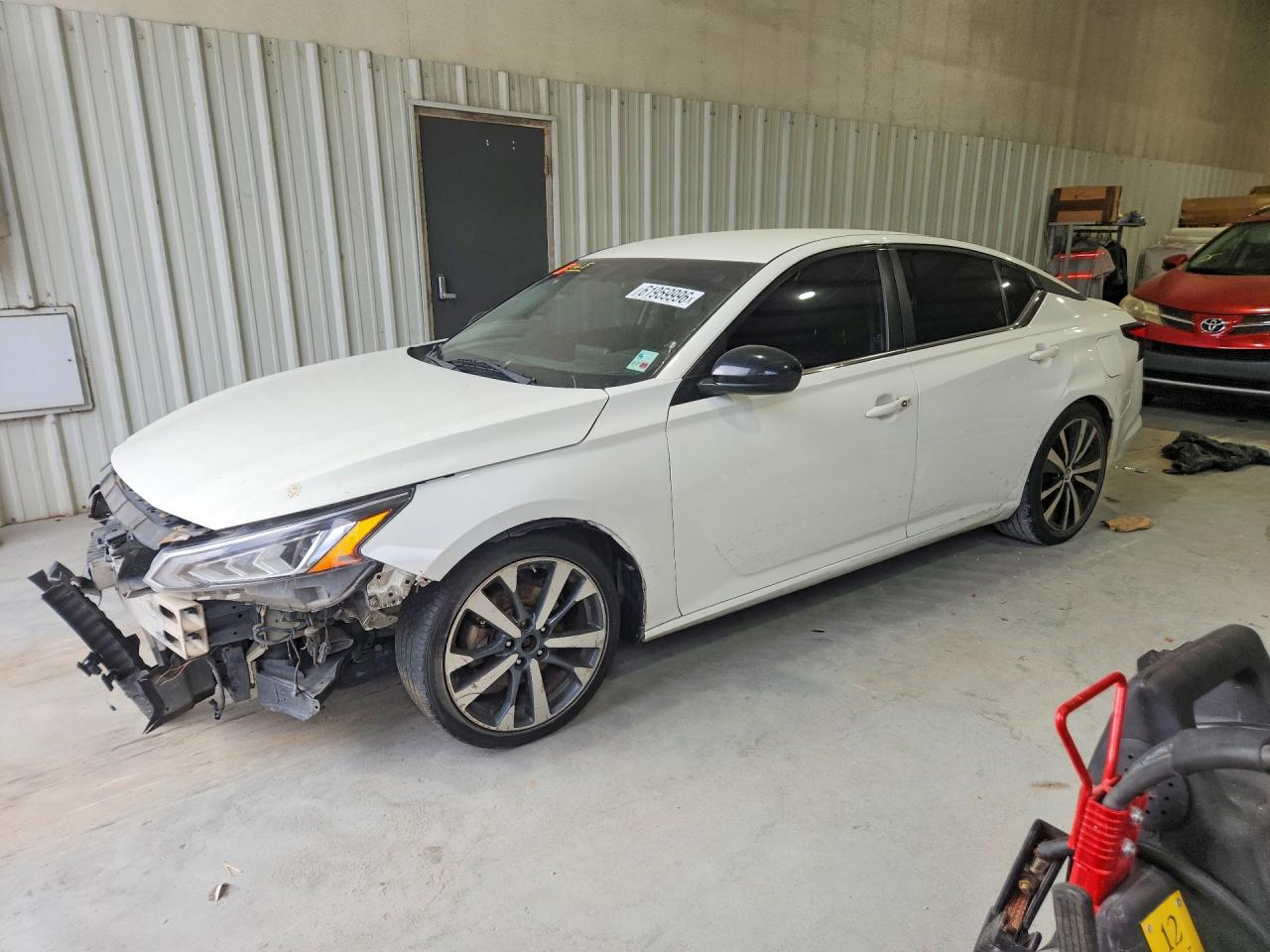 2019 NISSAN ALTIMA SR