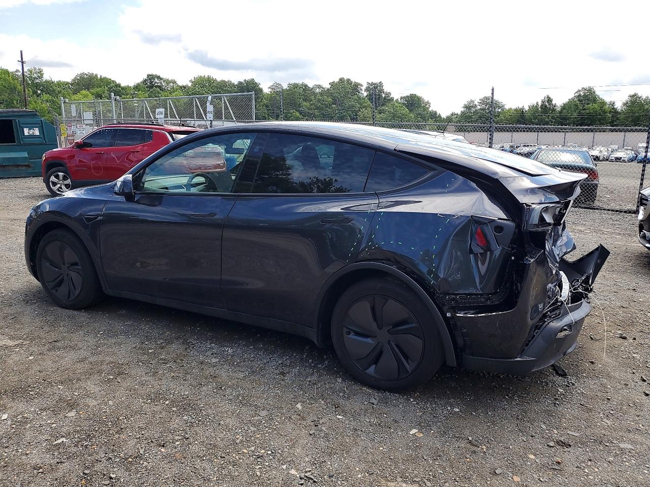 2026 TESLA MODEL Y — снимка 2