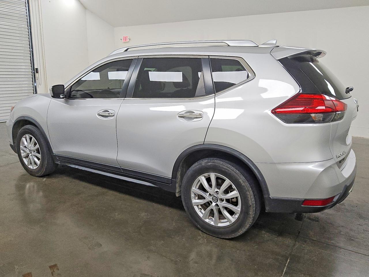 2017 NISSAN ROGUE SV — снимка 2