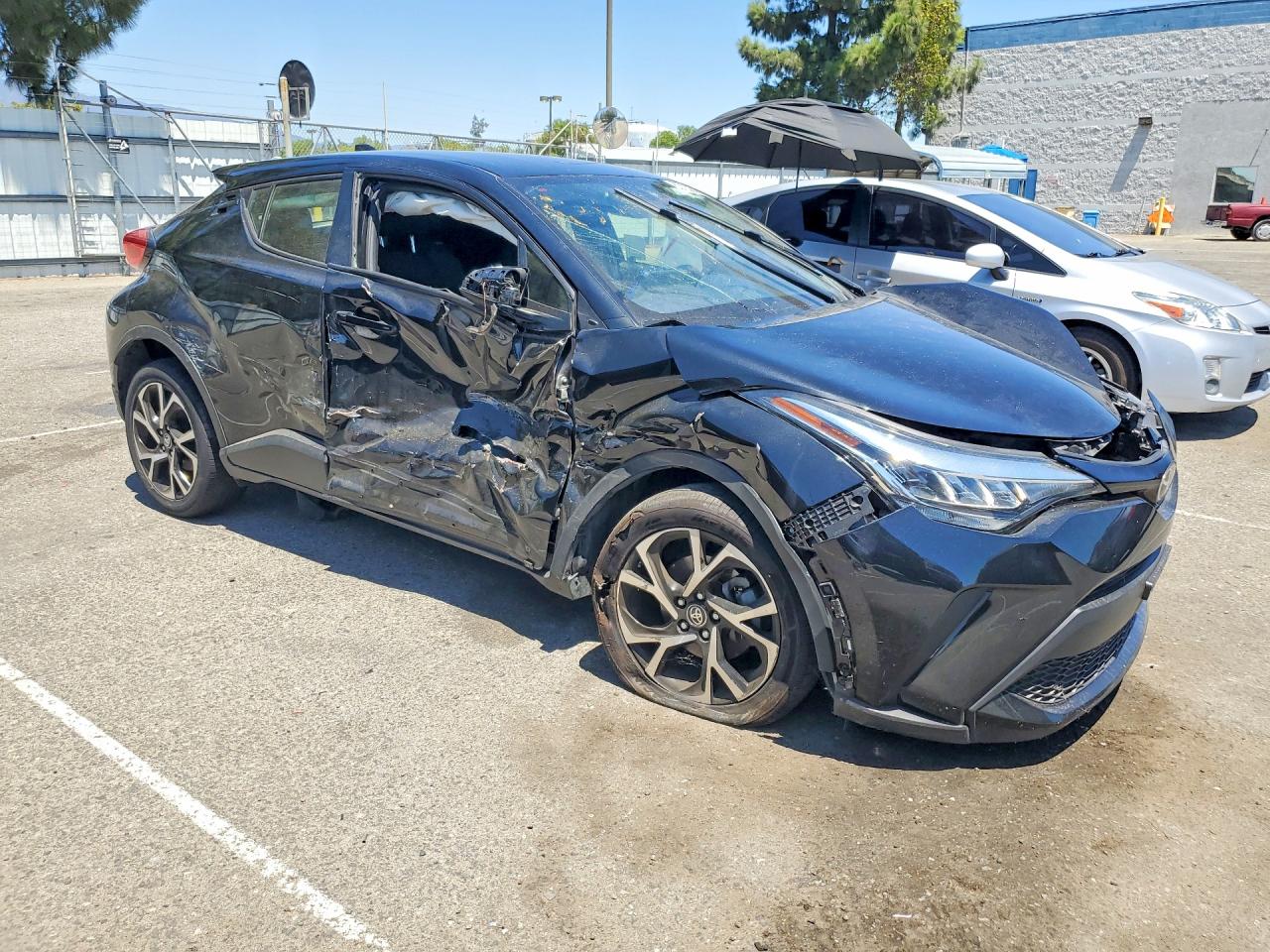 2020 TOYOTA C-HR XLE — снимка 4