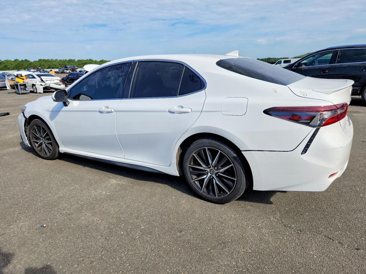 2022 TOYOTA CAMRY SE — снимка 2
