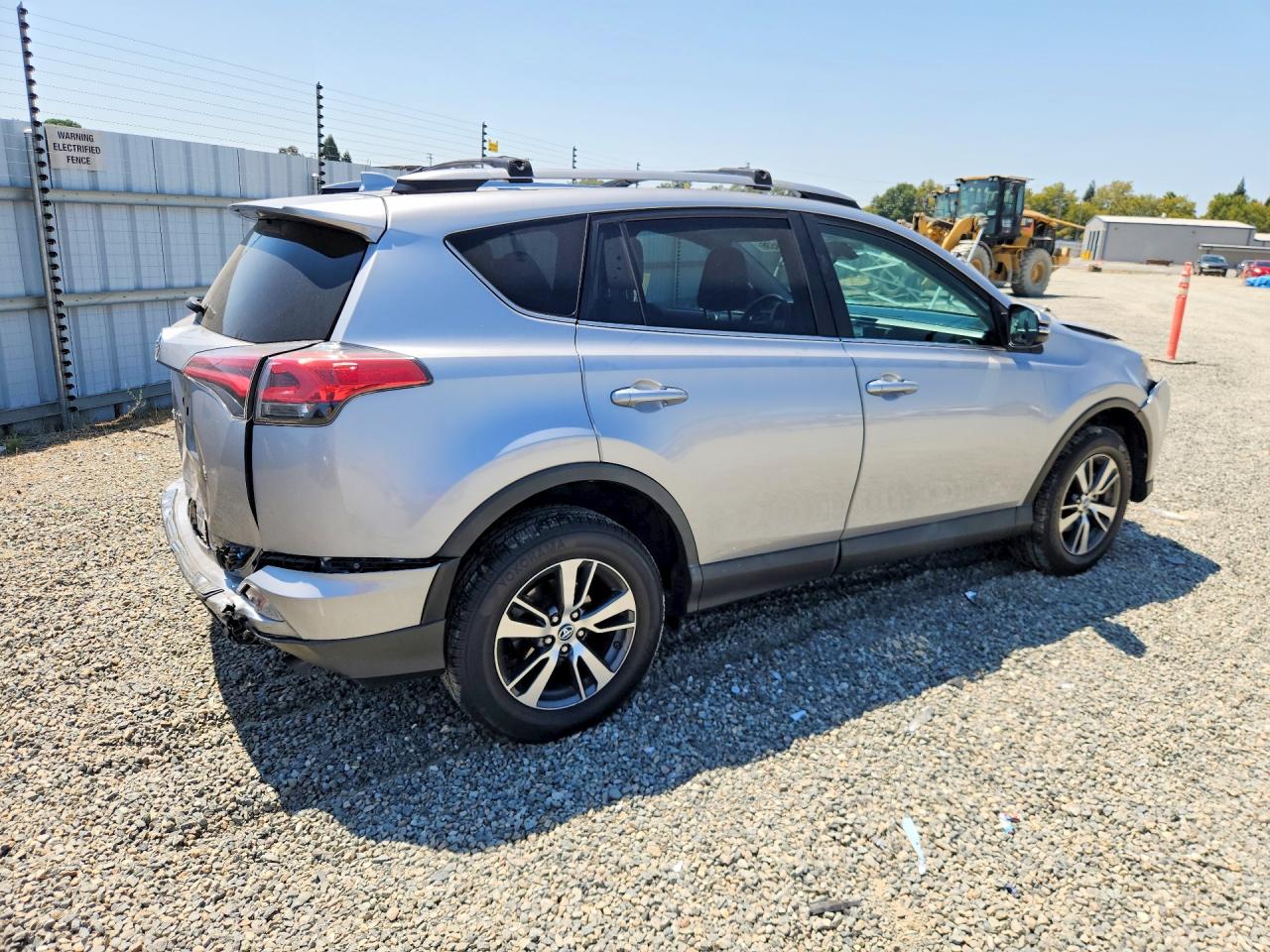 2017 TOYOTA RAV4 XLE — снимка 3