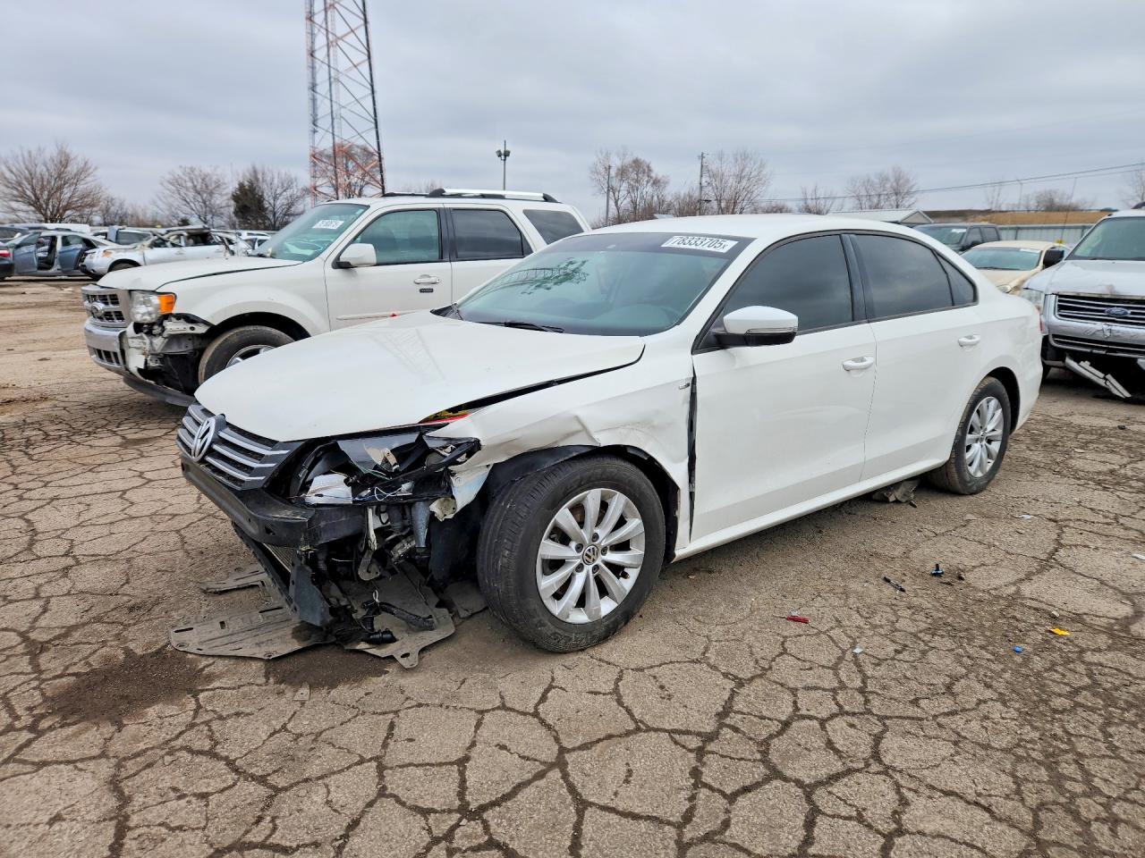 2015 VOLKSWAGEN PASSAT S
