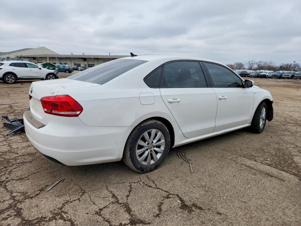 2015 VOLKSWAGEN PASSAT S — снимка 3