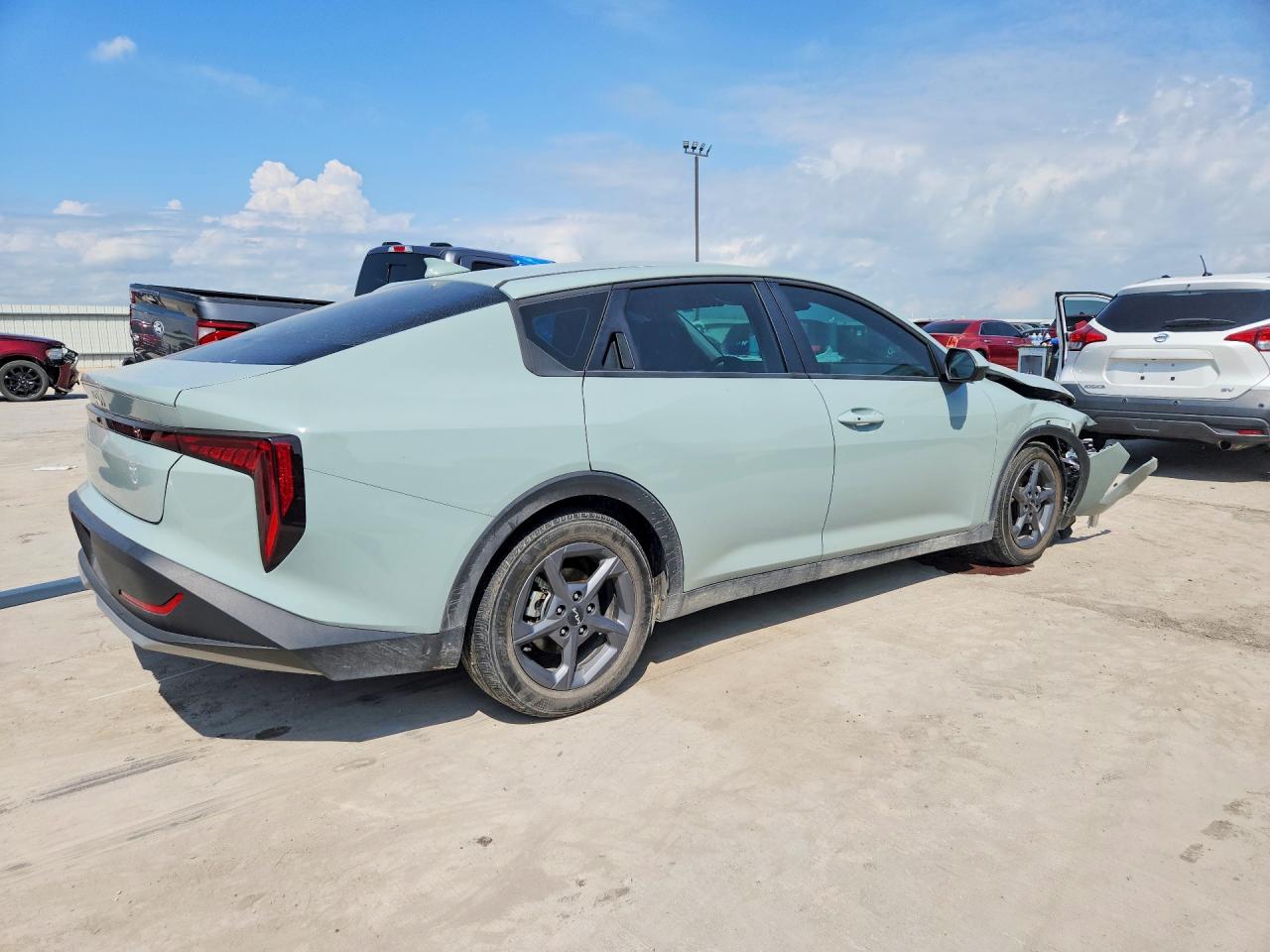 2025 KIA K4 LXS — снимка 3
