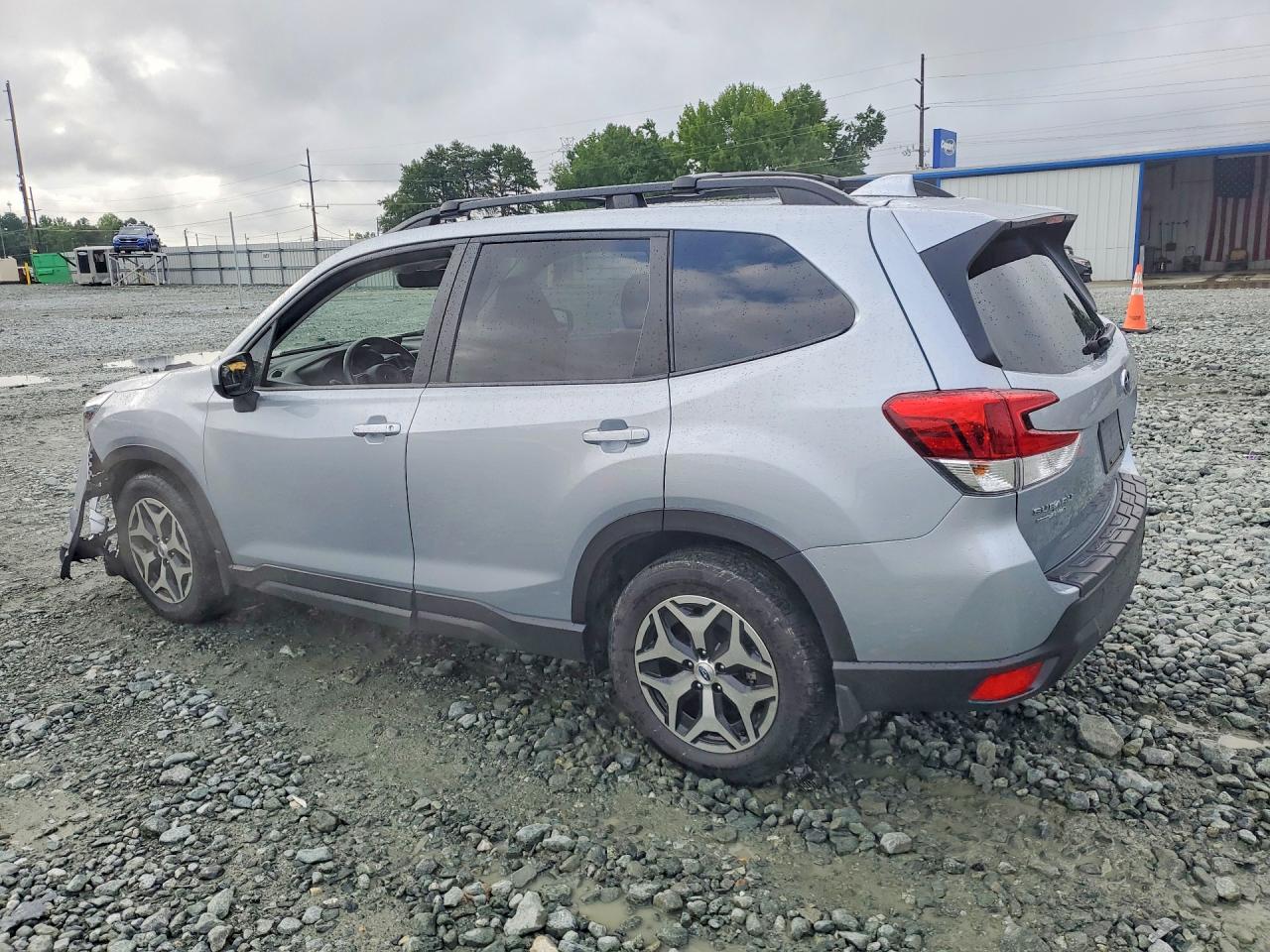 2021 SUBARU FORESTER PREMIUM — снимка 2