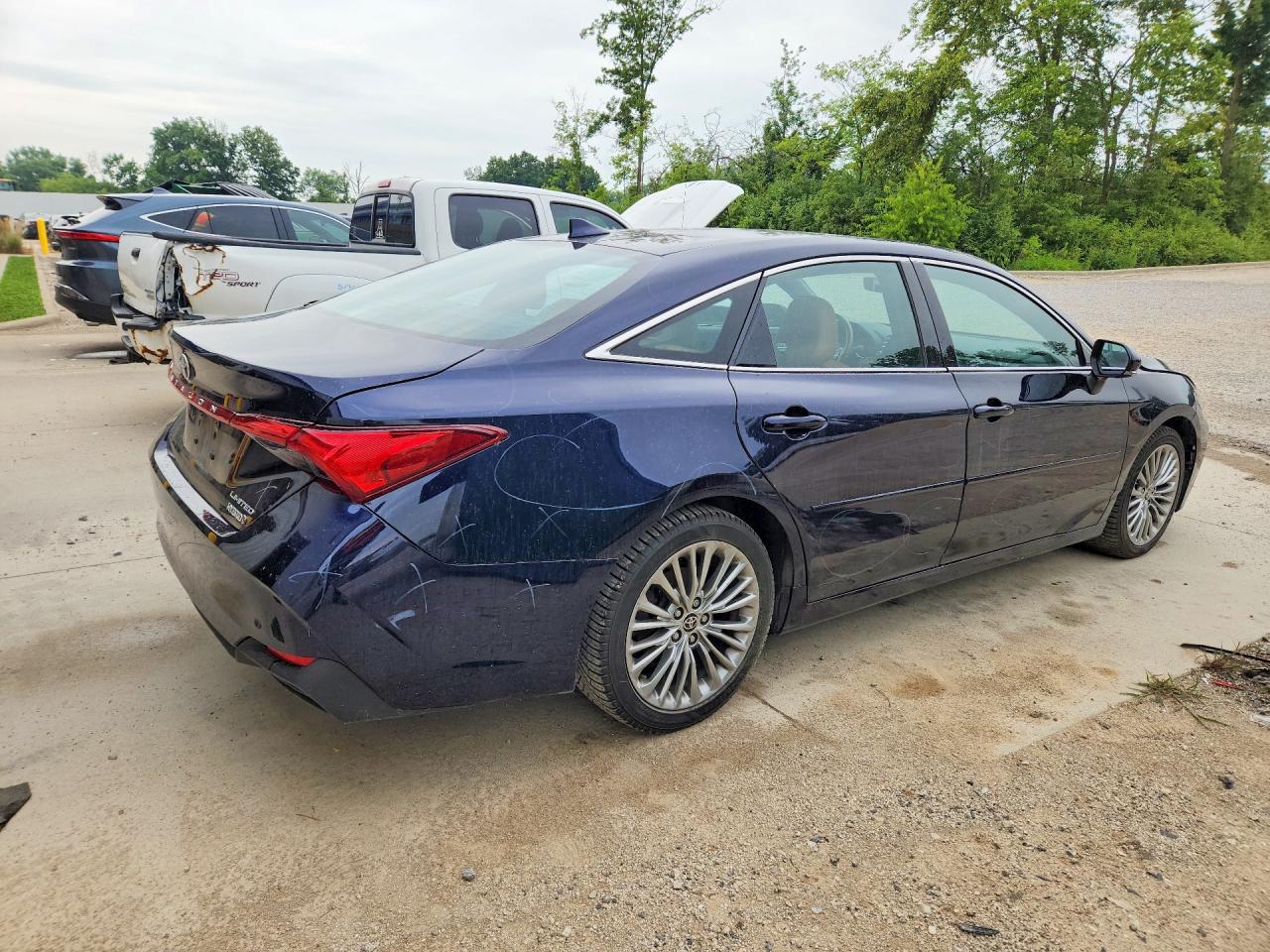 2022 TOYOTA AVALON LIMITED — снимка 3