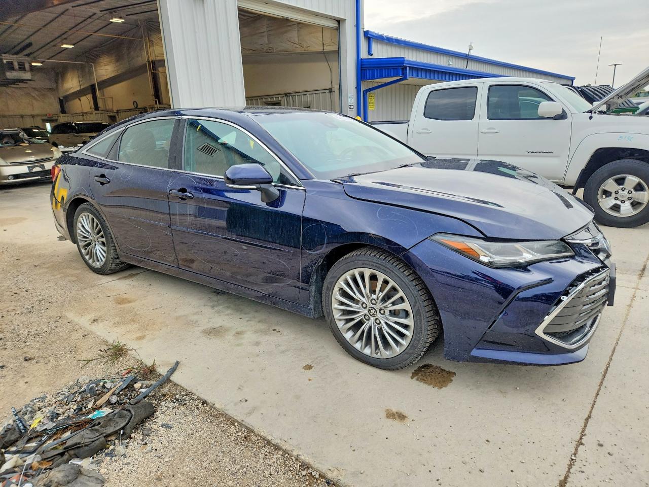2022 TOYOTA AVALON LIMITED — снимка 4