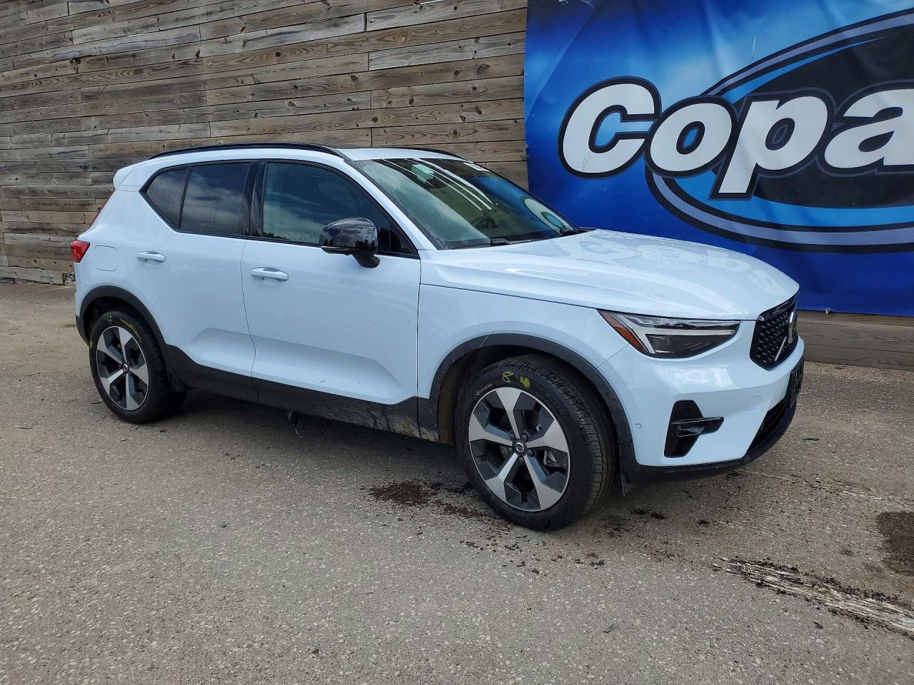 2026 VOLVO XC40 PLUS — снимка 4