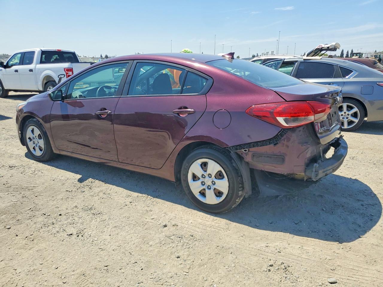 2017 KIA FORTE LX — снимка 2