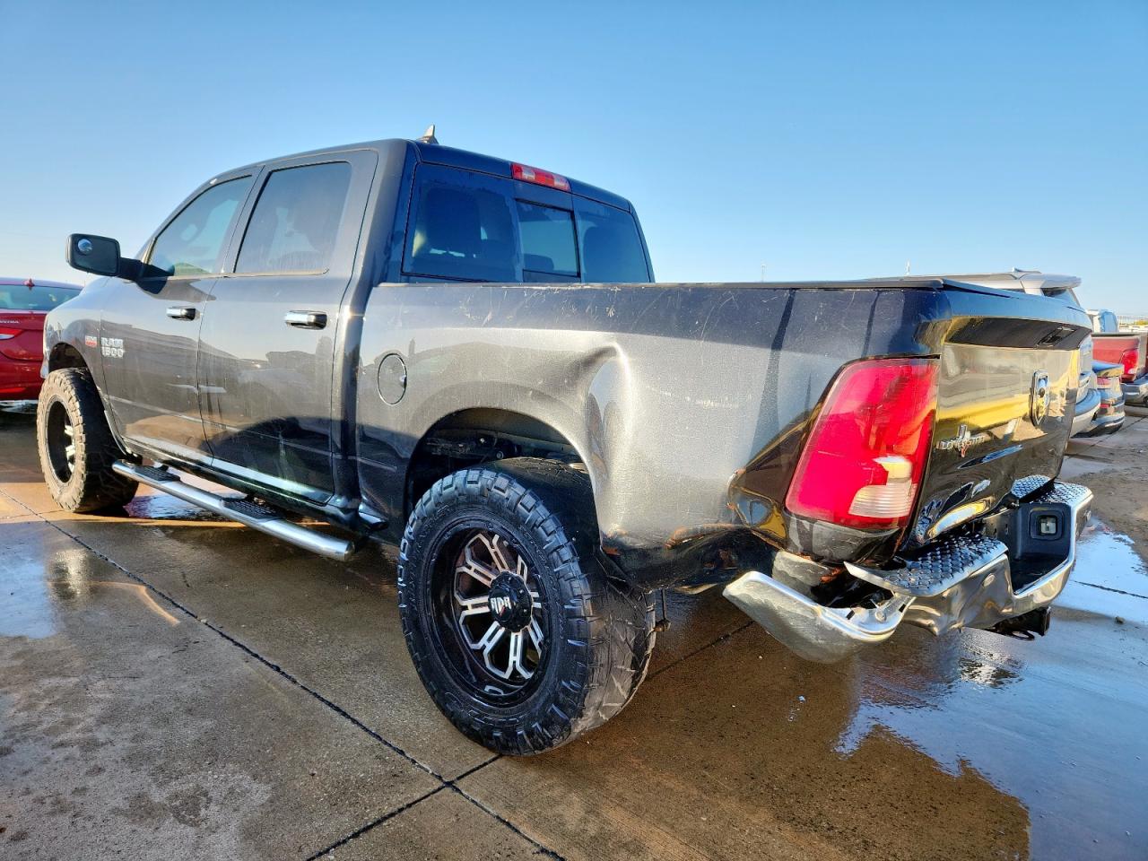 2016 RAM 1500 SLT — снимка 2