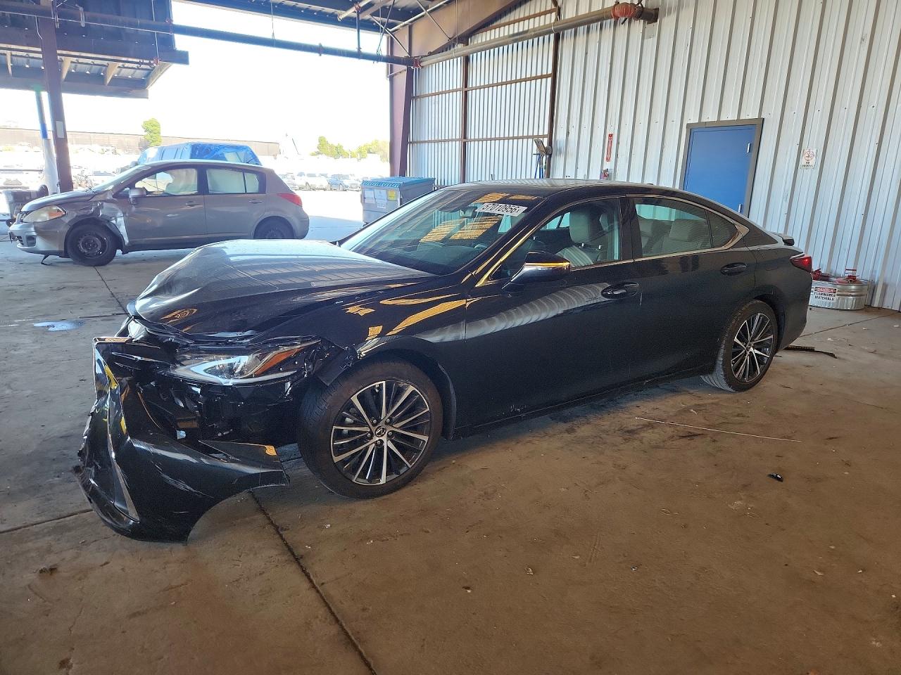 2025 LEXUS ES 300H BASE