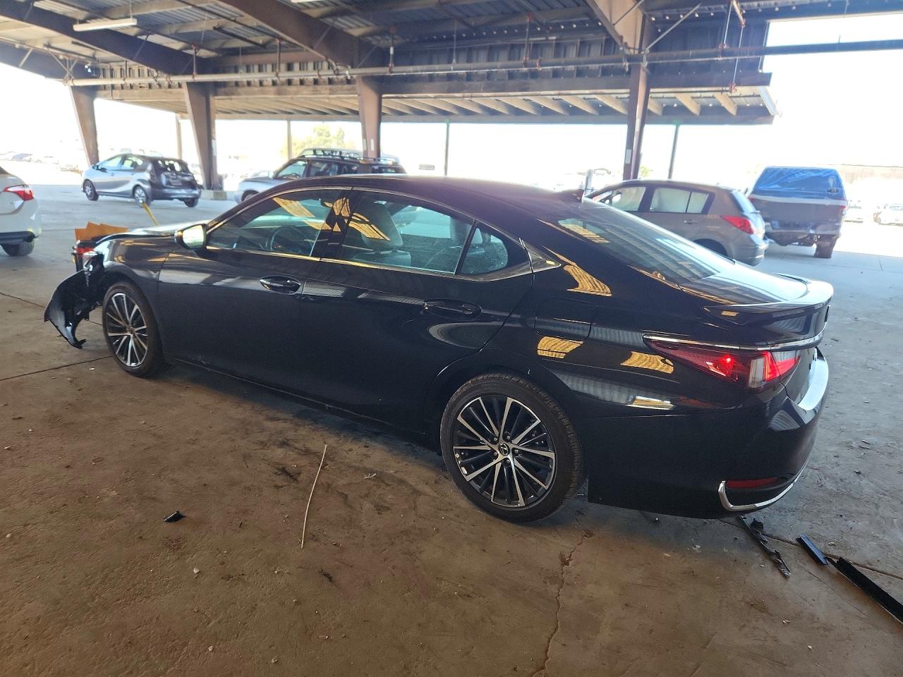 2025 LEXUS ES 300H BASE — снимка 2