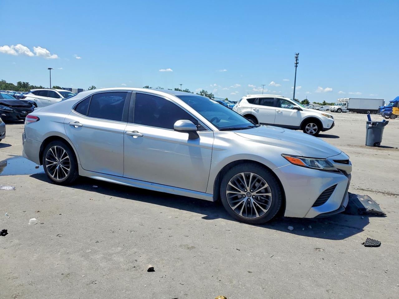 2018 TOYOTA CAMRY SE — снимка 4