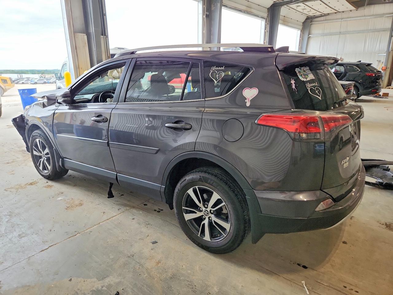 2016 TOYOTA RAV4 XLE — снимка 2