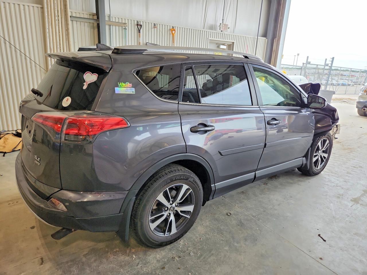 2016 TOYOTA RAV4 XLE — снимка 3