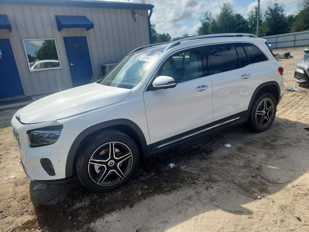 2026 MERCEDES-BENZ GLB 250