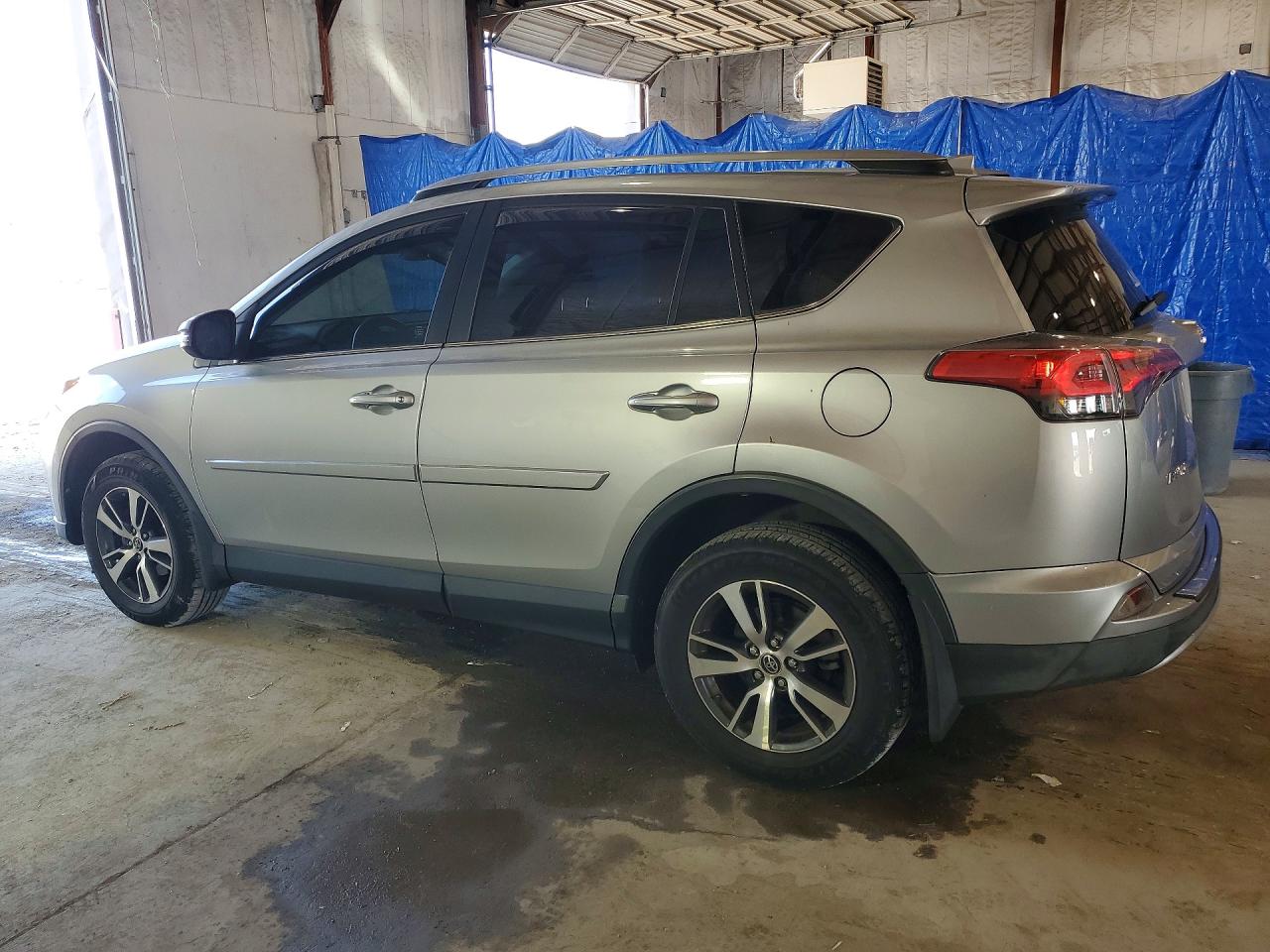 2018 TOYOTA RAV4 XLE — снимка 2