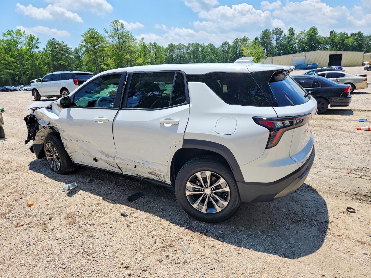 2026 CHEVROLET EQUINOX LT — снимка 2