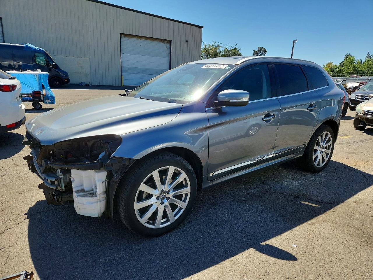 2017 VOLVO XC60 T6 INSCRIPTION