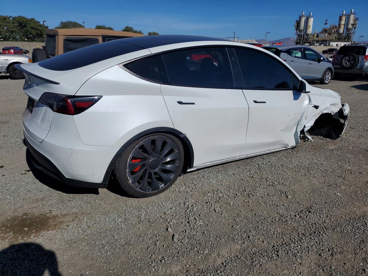 2024 TESLA MODEL Y — снимка 3