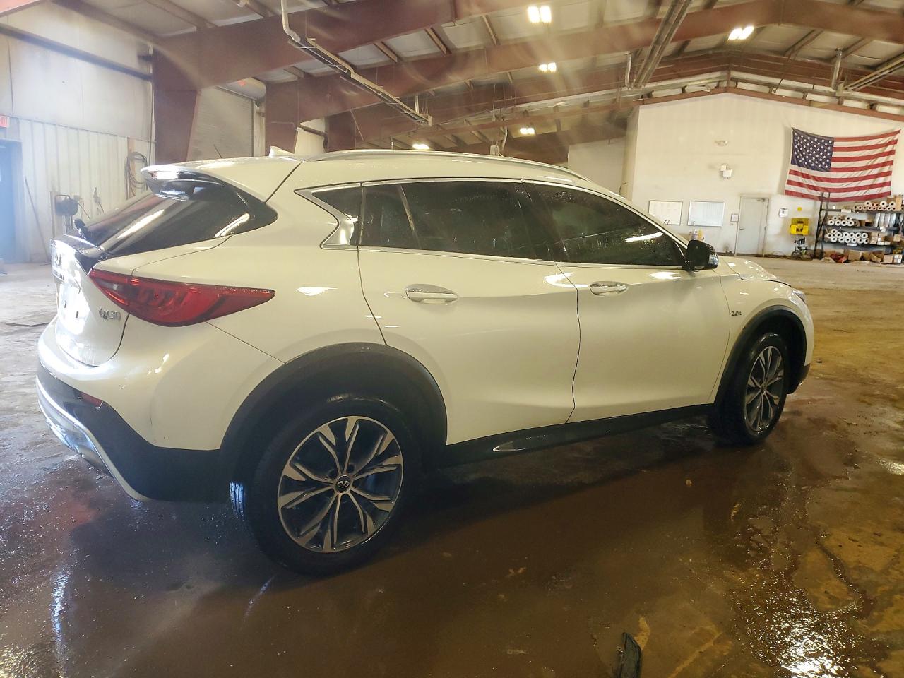 2017 INFINITI QX30 LUXURY — снимка 3