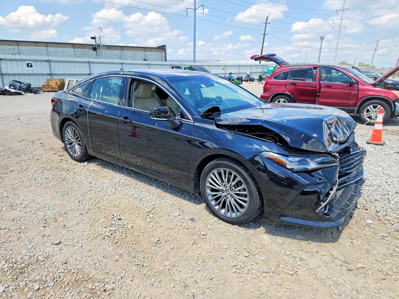 2019 TOYOTA AVALON LIMITED — снимка 4