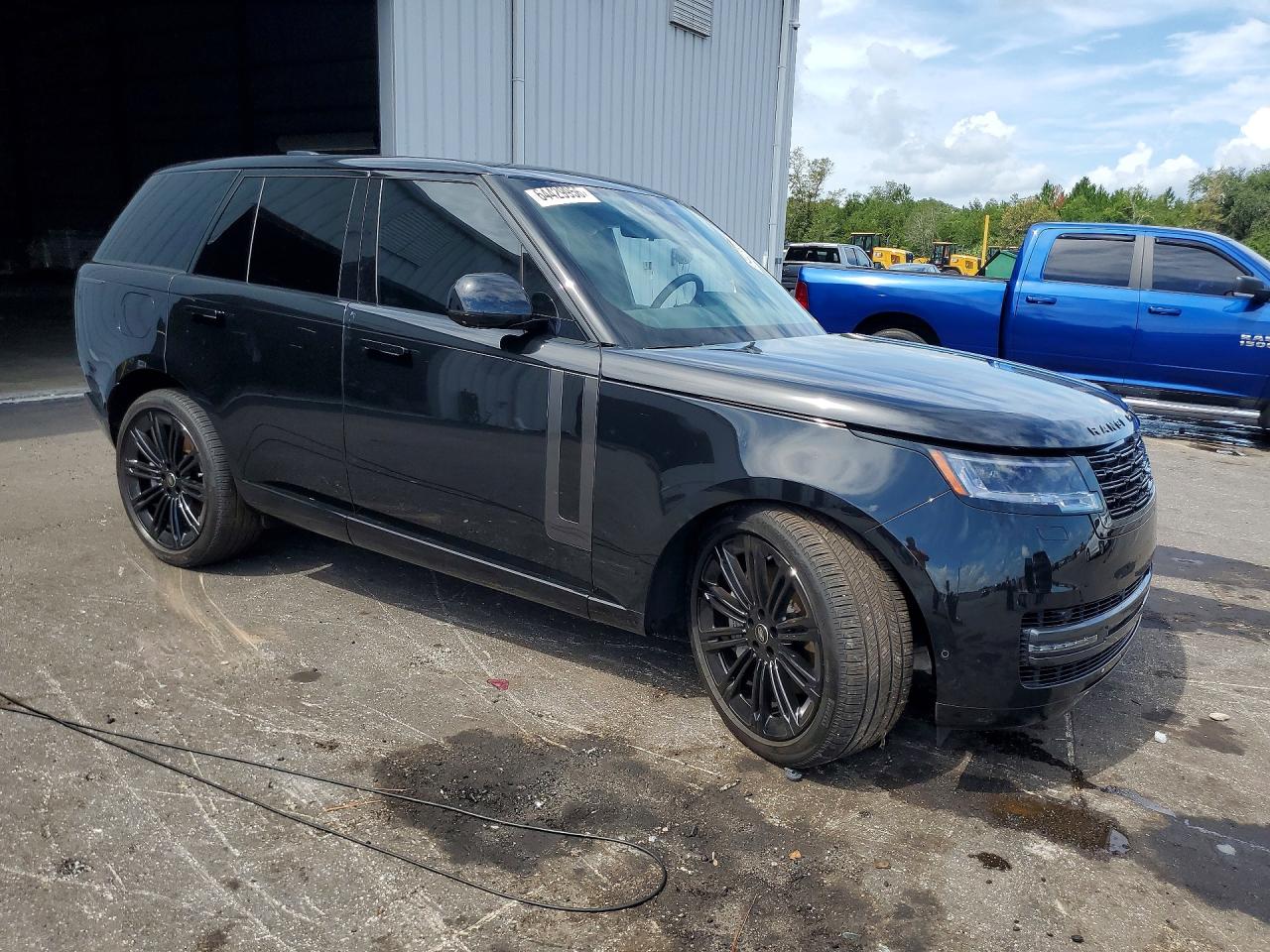 2025 LAND ROVER RANGE ROVER SE — снимка 4