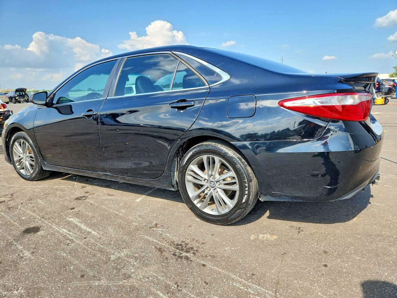 2017 TOYOTA CAMRY SE — снимка 2