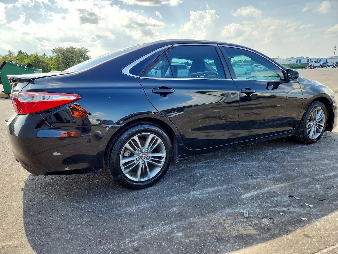 2017 TOYOTA CAMRY SE — снимка 3