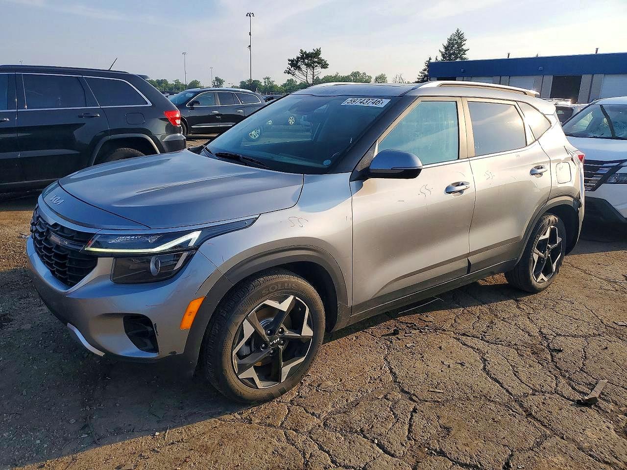 2024 KIA SELTOS EX