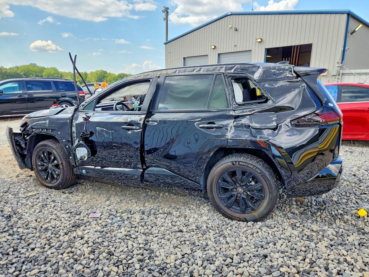 2026 TOYOTA RAV4 SE — снимка 2