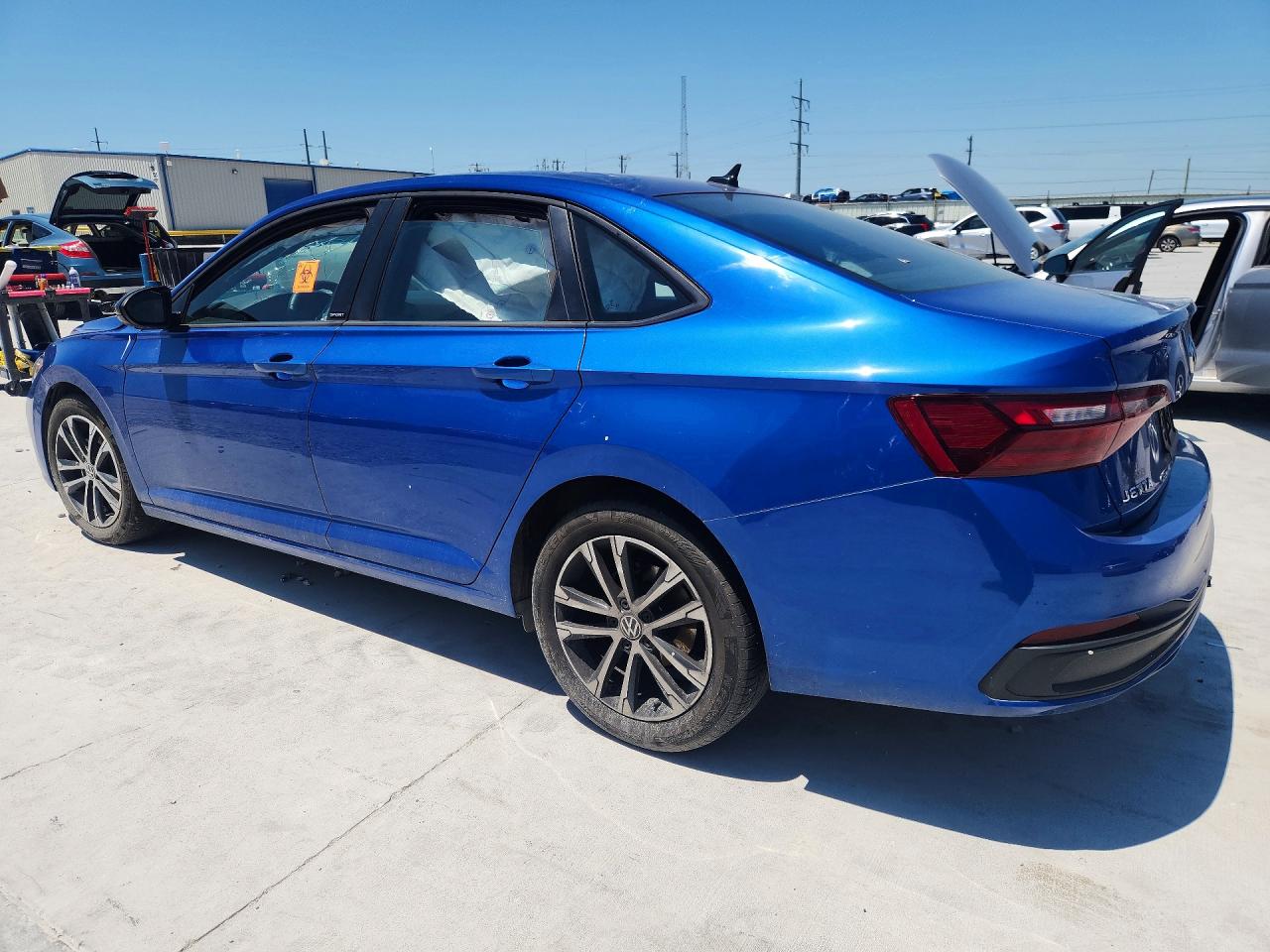 2024 VOLKSWAGEN JETTA SPORT — снимка 2