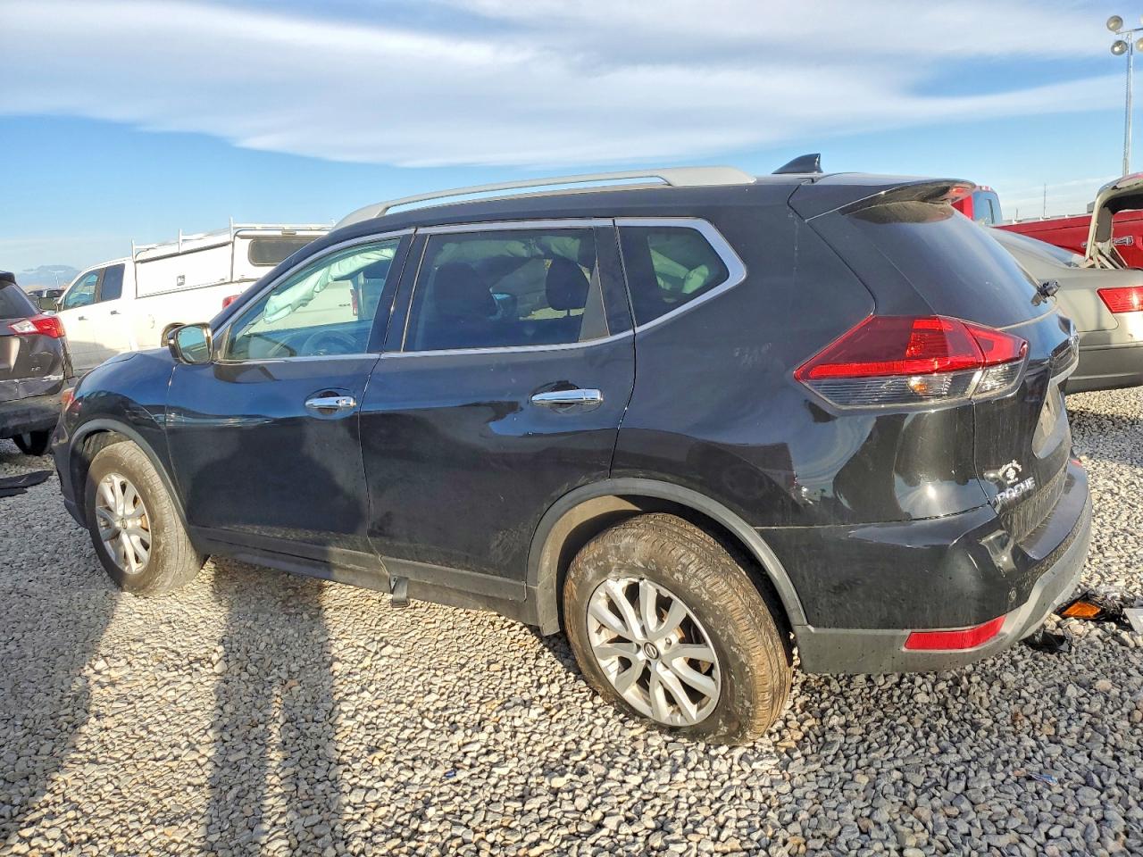 2019 NISSAN ROGUE S — снимка 2
