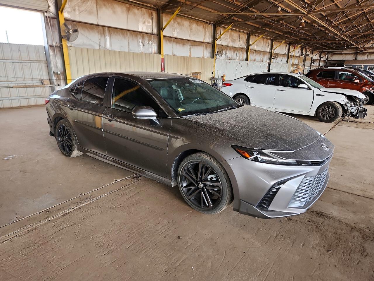 2025 TOYOTA CAMRY XSE — снимка 4
