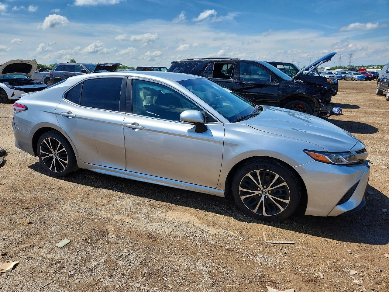 2018 TOYOTA CAMRY SE — снимка 4