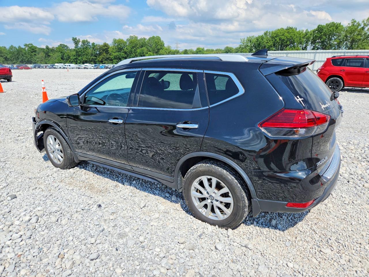 2017 NISSAN ROGUE SV — снимка 2