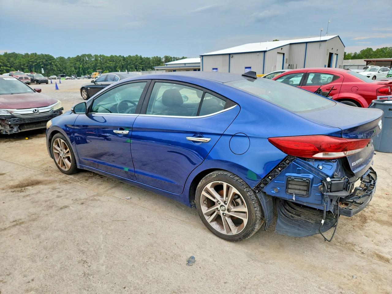 2017 HYUNDAI ELANTRA LIMITED — снимка 2