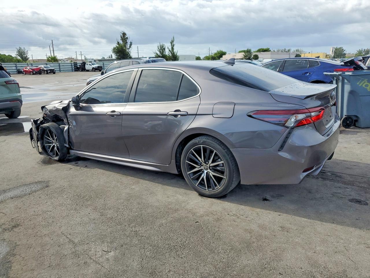 2023 TOYOTA CAMRY SE — снимка 2
