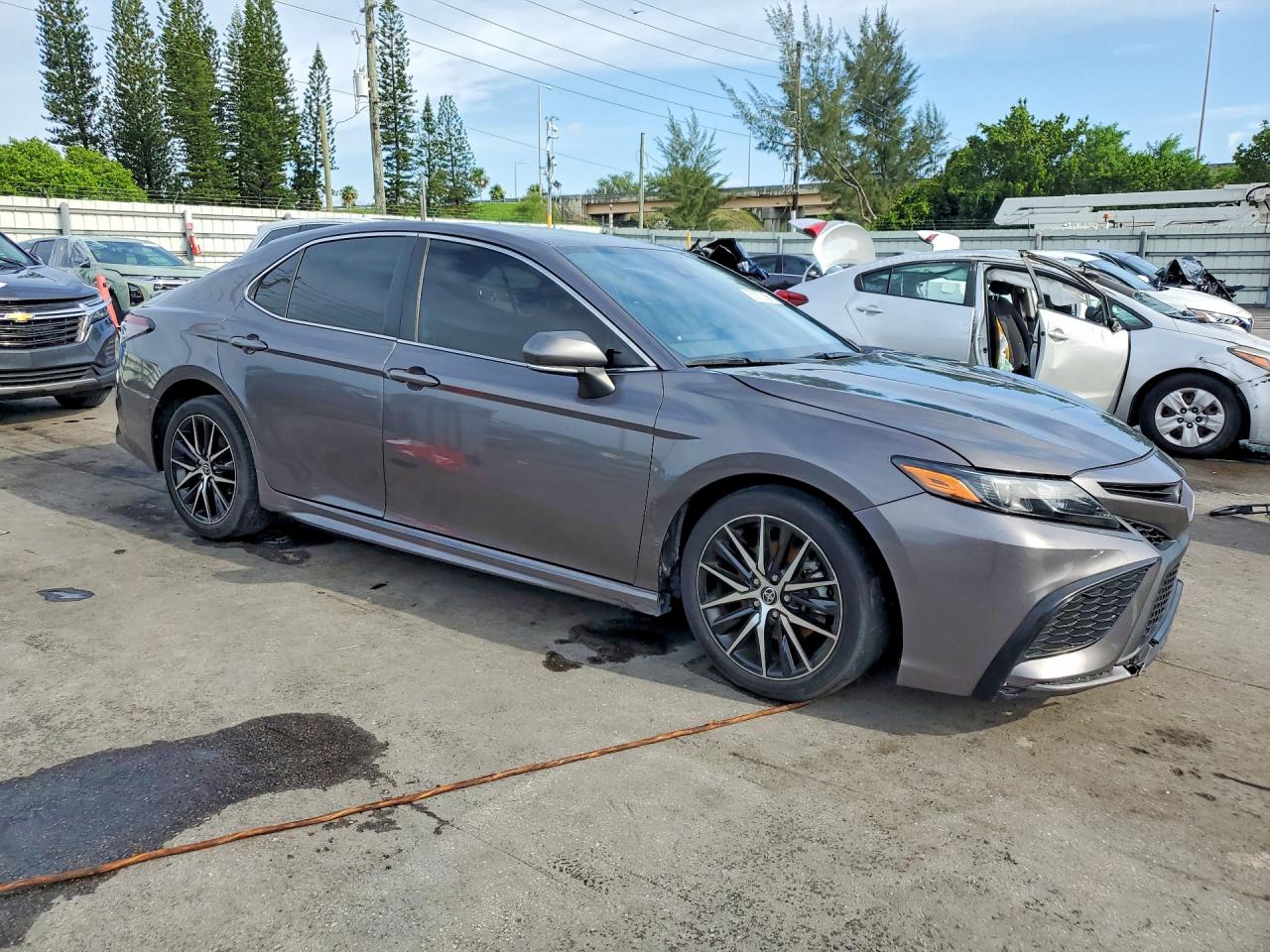 2023 TOYOTA CAMRY SE — снимка 4