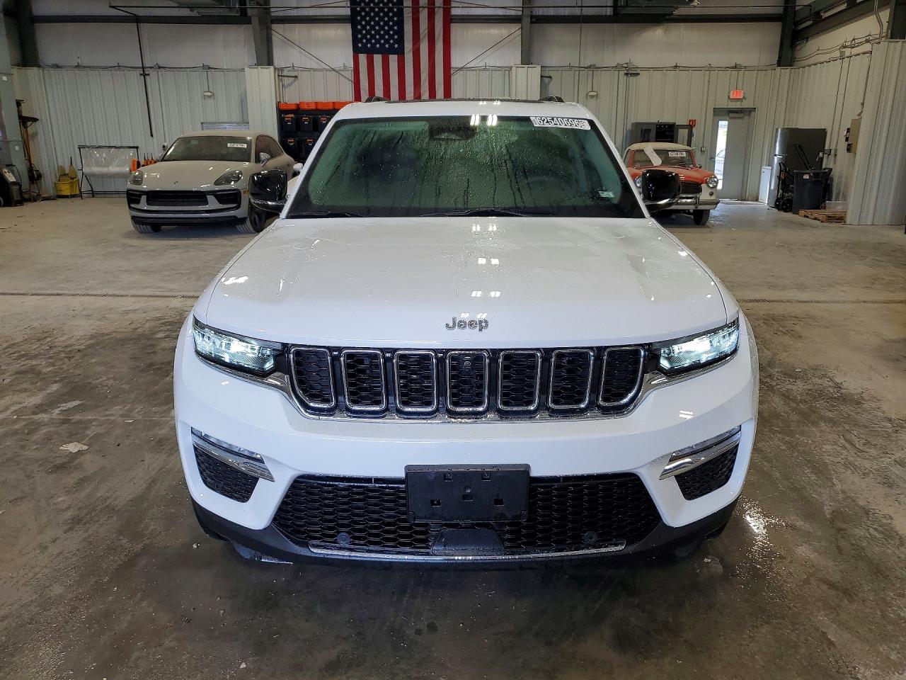 2023 JEEP GRAND CHEROKEE LIMITED — снимка 5