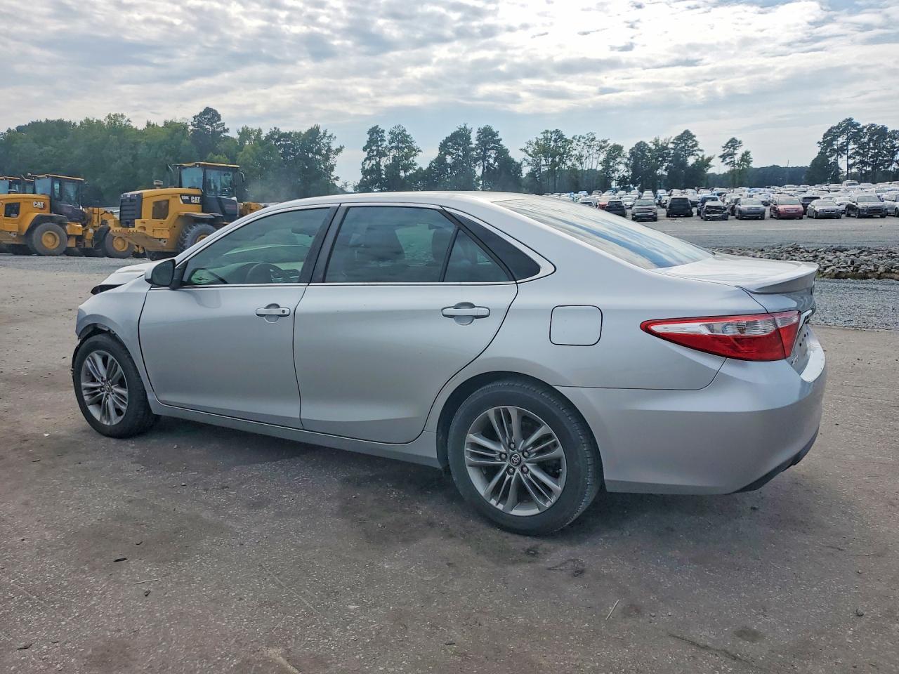 2017 TOYOTA CAMRY SE — снимка 2