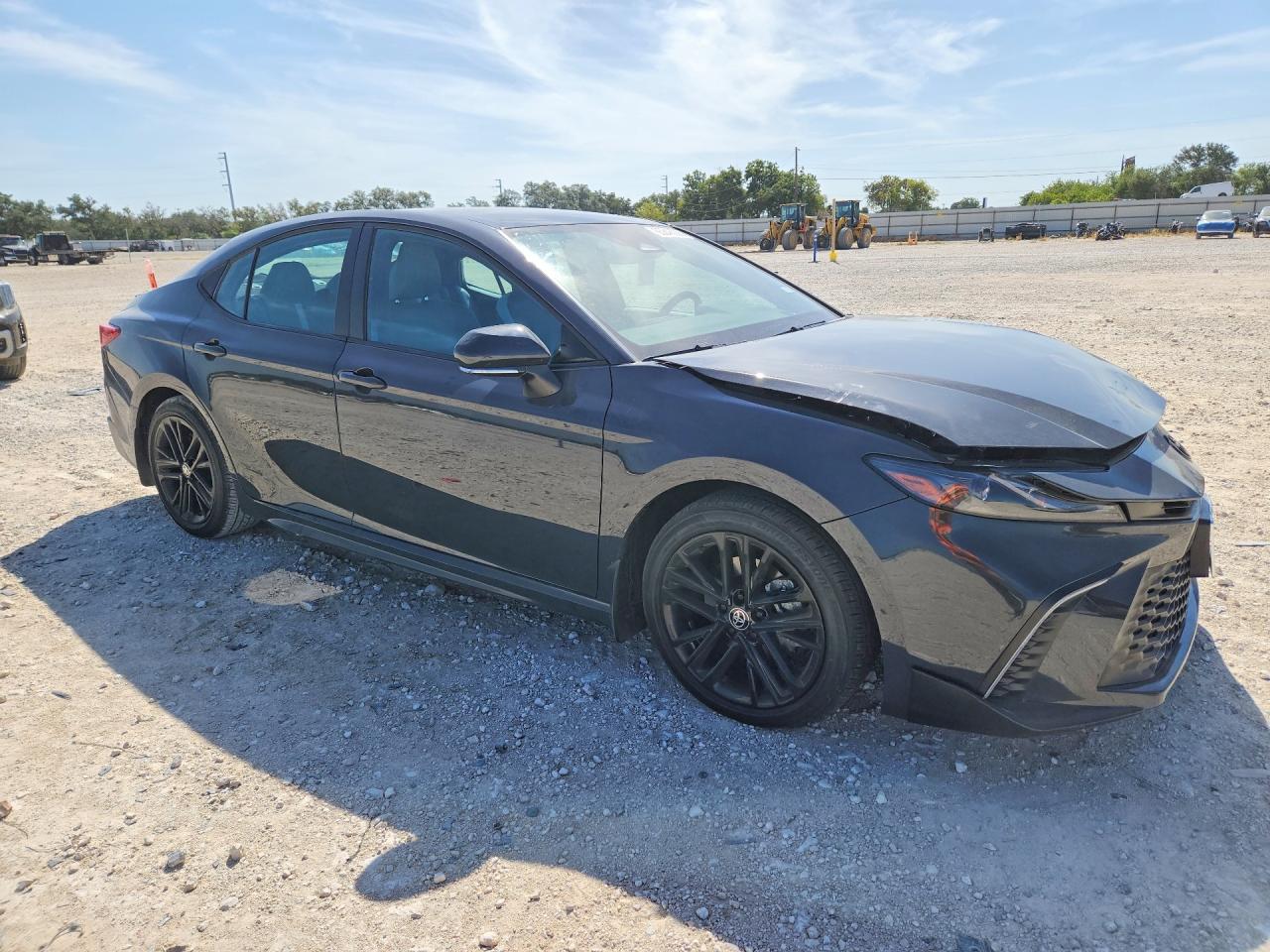2025 TOYOTA CAMRY SE — снимка 4