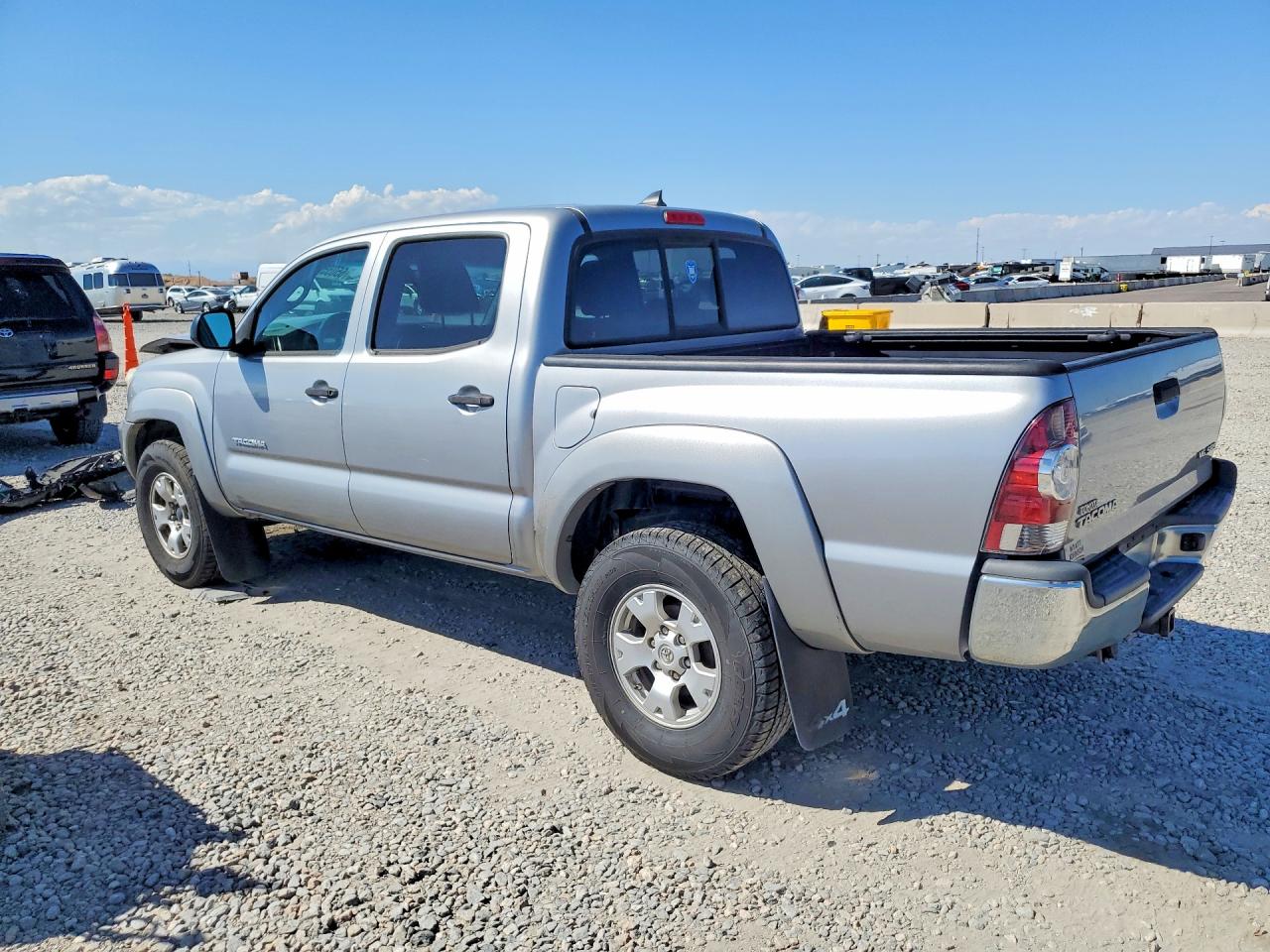 2015 TOYOTA TACOMA V6 — снимка 2