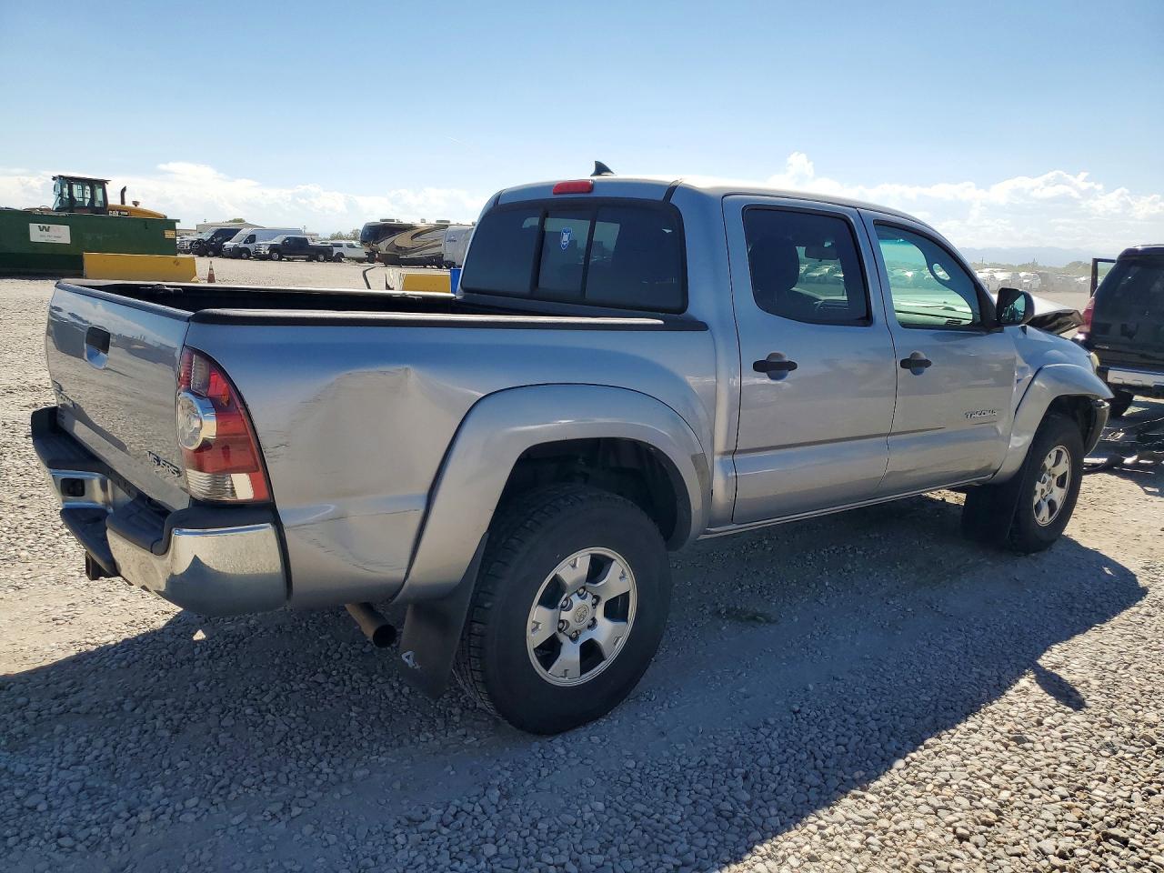 2015 TOYOTA TACOMA V6 — снимка 3