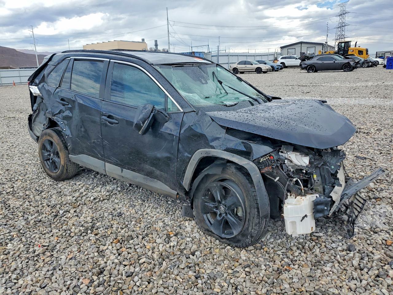 2020 TOYOTA RAV4 XLE — снимка 4