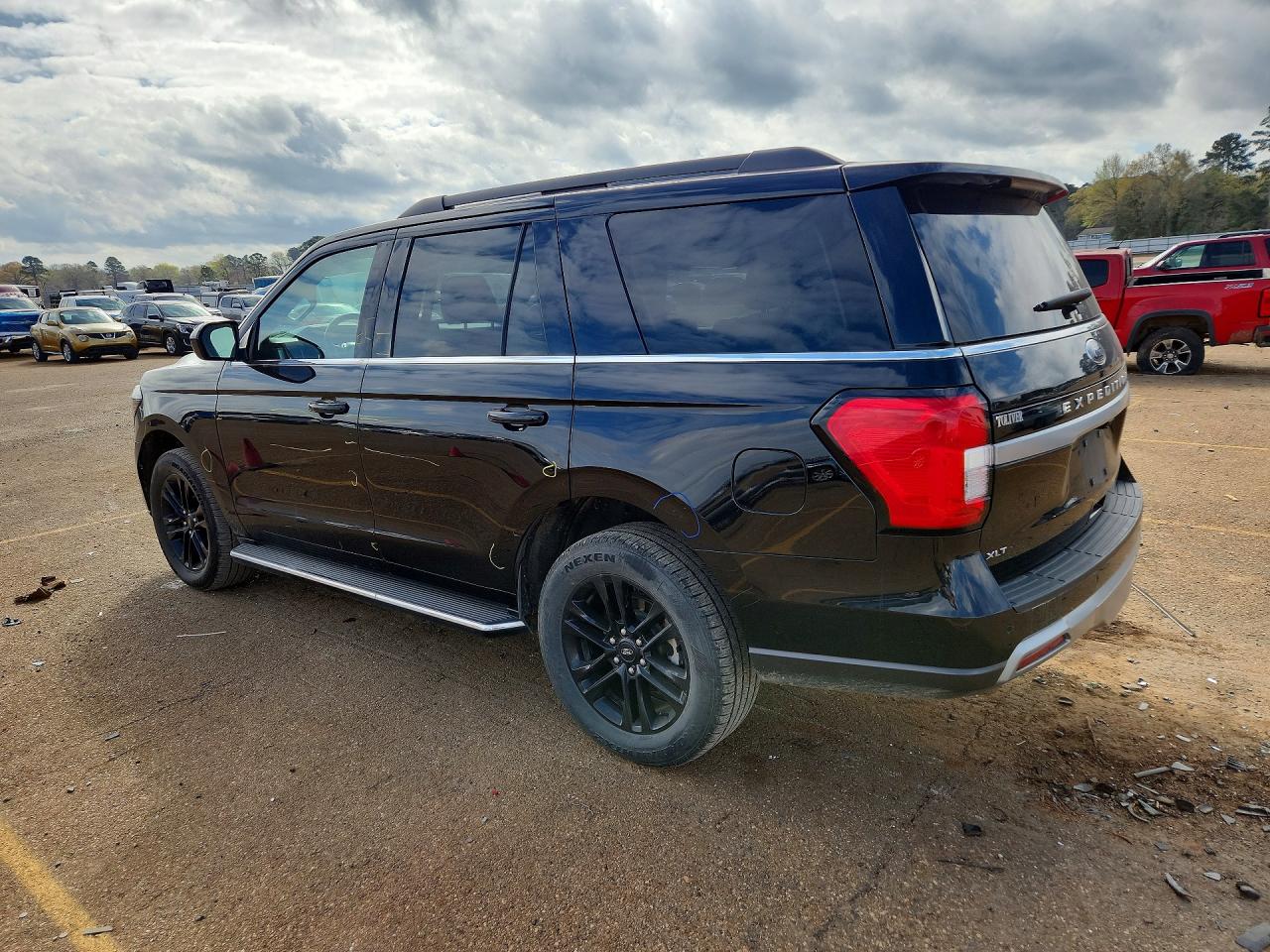 2023 FORD EXPEDITION XLT — снимка 2