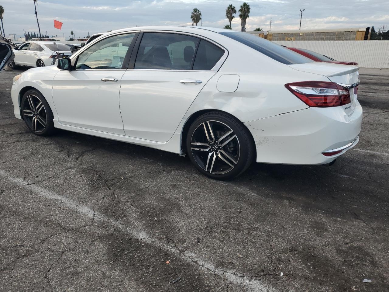 2017 HONDA ACCORD SPORT — снимка 2